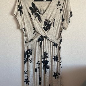 SOMA Womens Dress Size L Short Sleeve Soft V Neck Pockets Floral Comfy